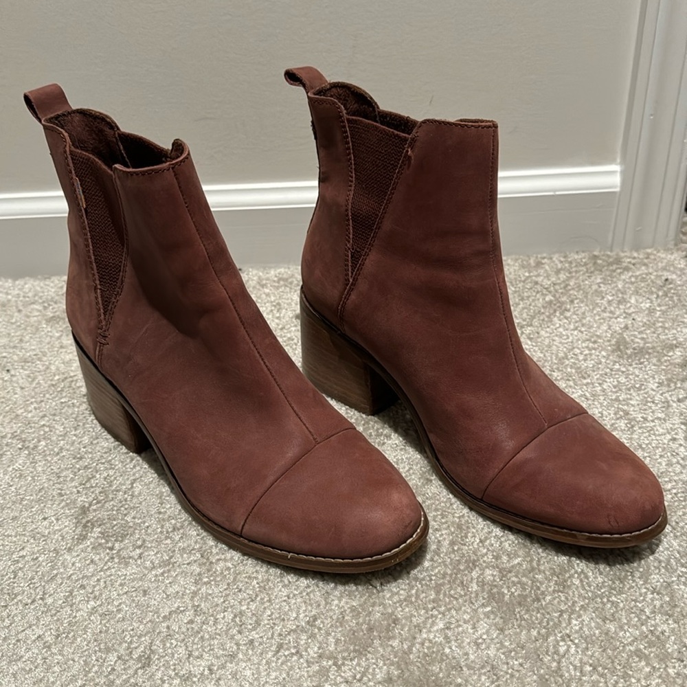 TOMS boots